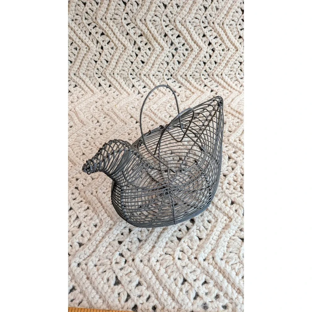 Vintage Farmhouse Wire Chicken Egg Basket Rustic Hen Decor Dark Metal 9 Inch
